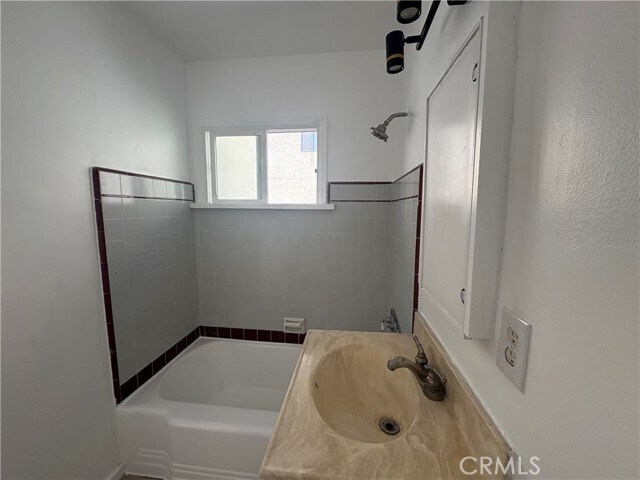 Building Photo - 4034 W 130th St
