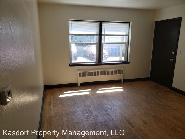 Building Photo - 4136 N Green Bay Ave