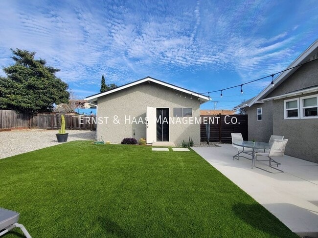 Building Photo - 3041 E Spaulding St