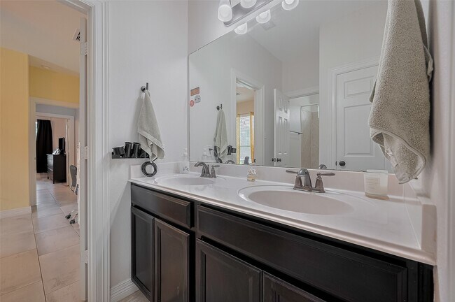 Building Photo - 4227 Lodge Ranch Ct
