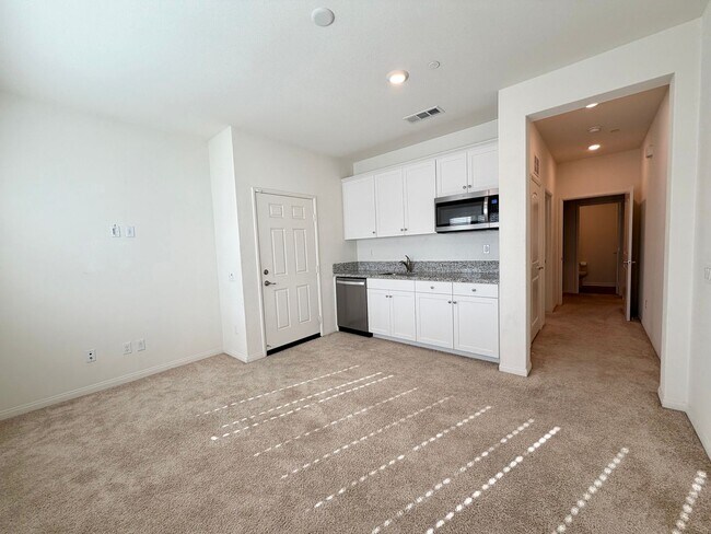 Building Photo - Solar Powered 4 Bedroom 3.5 Bath Sagewood Home with Private Casita & 3 Car Garage