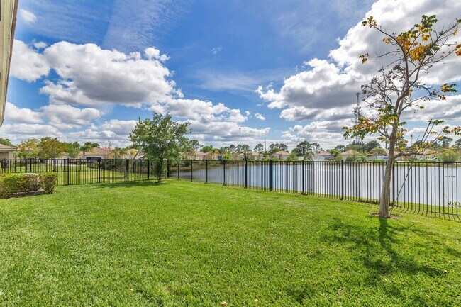 Building Photo - 7410 SW Harbor Cove Dr