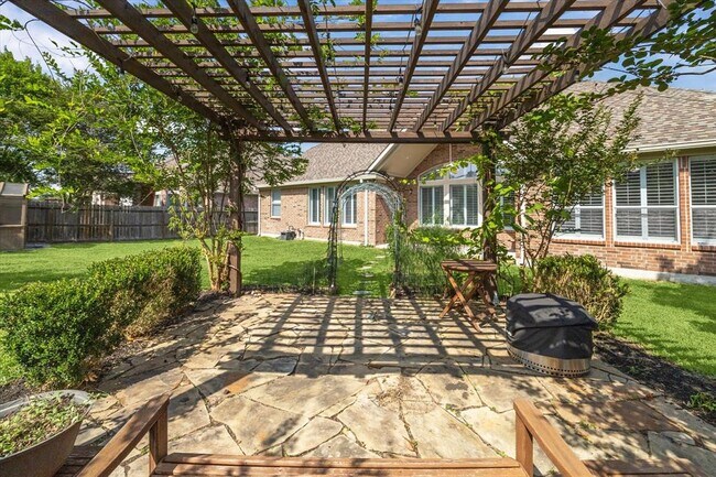 Building Photo - 15718 Starcreek Ln