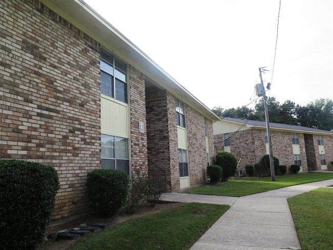 Building Photo - Hillside West Apartments