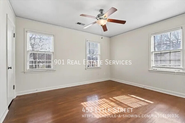 Building Photo - 453 Lytle St