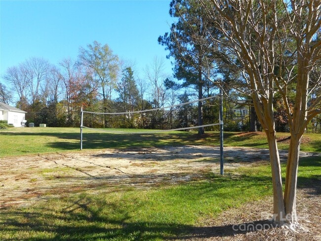 Building Photo - 13247 Savannah Point Dr