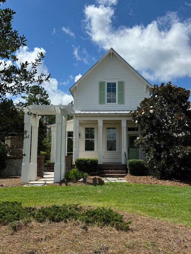 Building Photo - 819 Meadowsweet Ln
