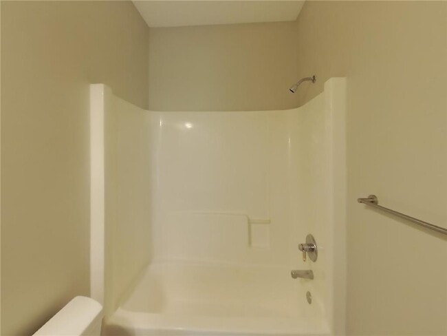 Building Photo - 2739 Zumbrota Cir NE