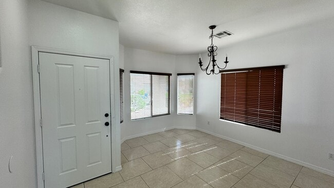 Building Photo - Executive Style 3 bedroom home