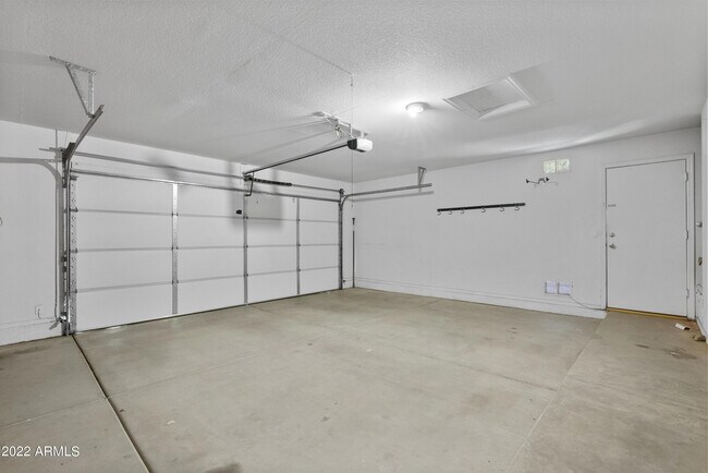 Building Photo - 1838 W Brookwood Ct