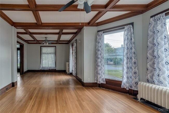 Primary Photo - 121 Haley St