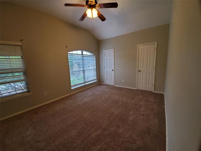 Building Photo - 9201 Popes Creek Ct