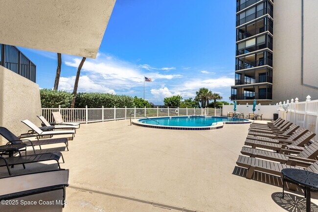 Building Photo - 1125 Jimmy Buffett Mem Hwy