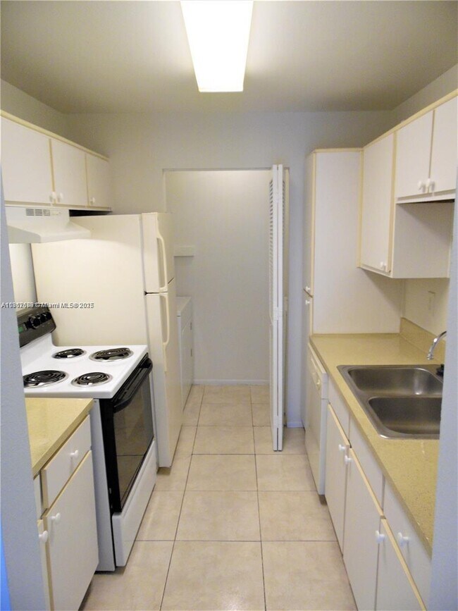 Building Photo - 3987 NW 87th Ave