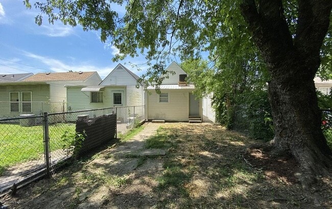 Back View - 2907 S 5th St