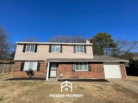 Building Photo - Spacious 4BR Home w/ Fireplace, Covered Patio & Fenced Yard