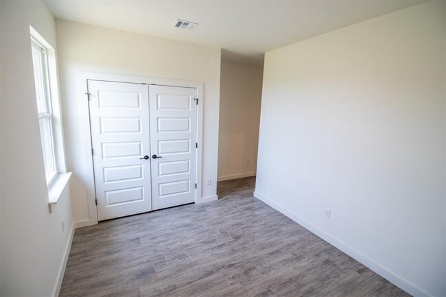Building Photo - 17584 Salma Rd