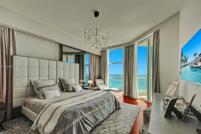 Building Photo - 16051 Collins Ave
