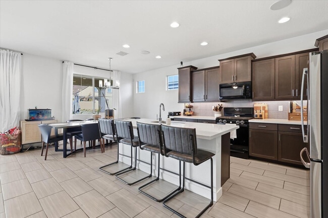 Building Photo - 23022 E Estrella Rd