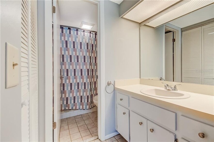 Building Photo - 6154 Burnside Cir