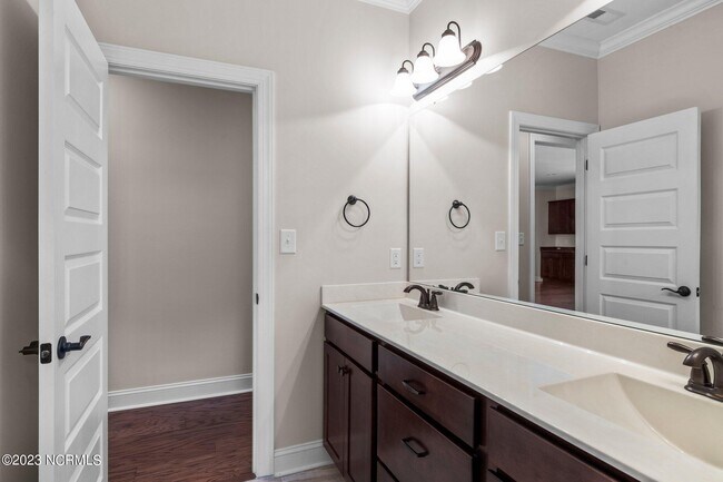 Building Photo - 202 Seagrass Wy