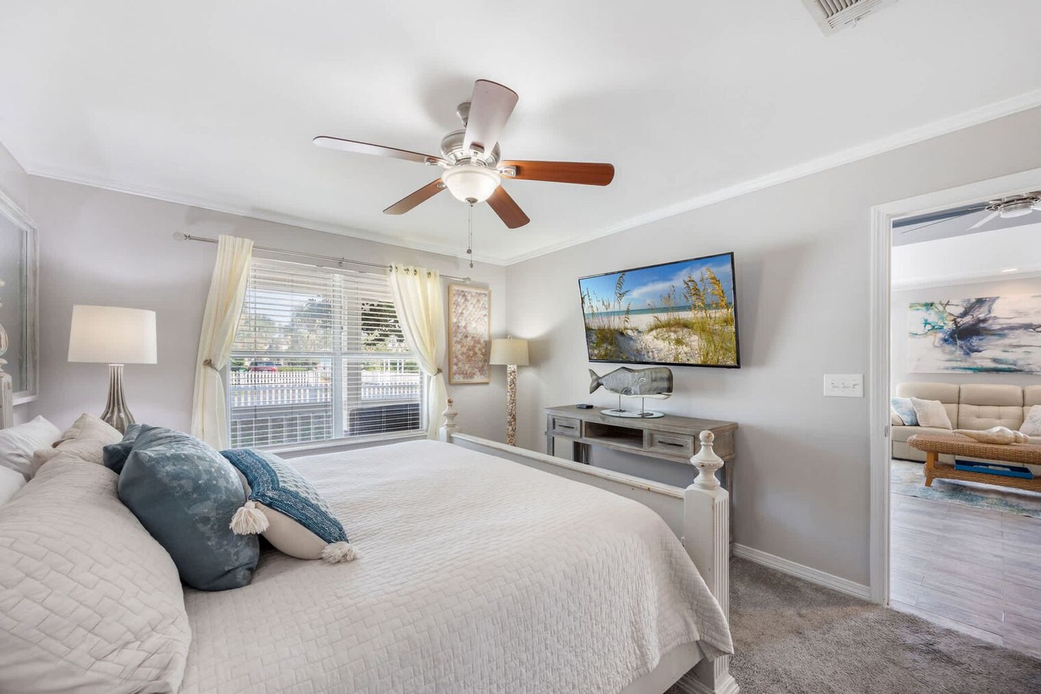 Building Photo - 4496 Luke Ave