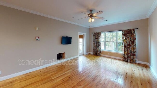 Building Photo - 125 S Lexington Ave