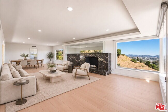 Building Photo - 1682 Larco Way