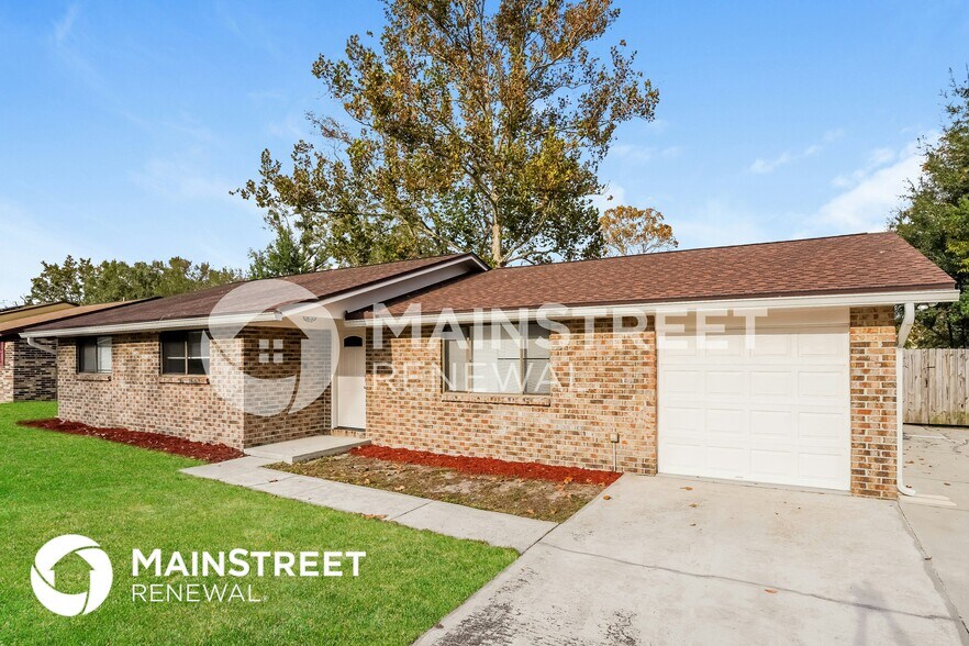 Building Photo - 960 Dostie Cir