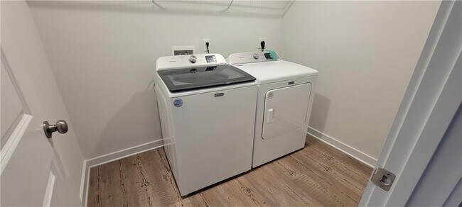 Building Photo - 24 Founders Dr