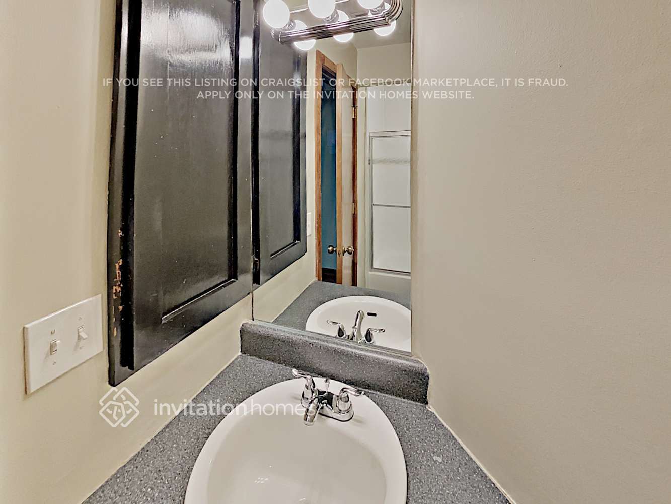Building Photo - 2955 Pond View Ct
