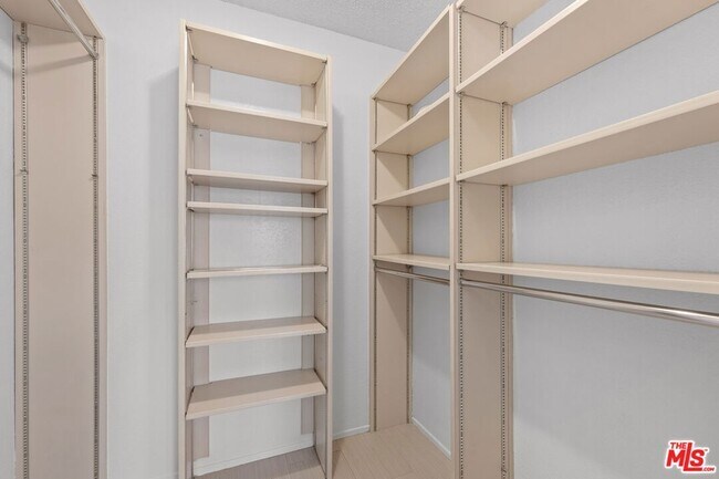 Building Photo - 13044 Mindanao Wy