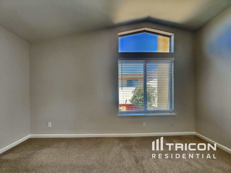 Building Photo - 4149 Shandwick Dr