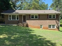 Building Photo - 645 Greenbriar Ave