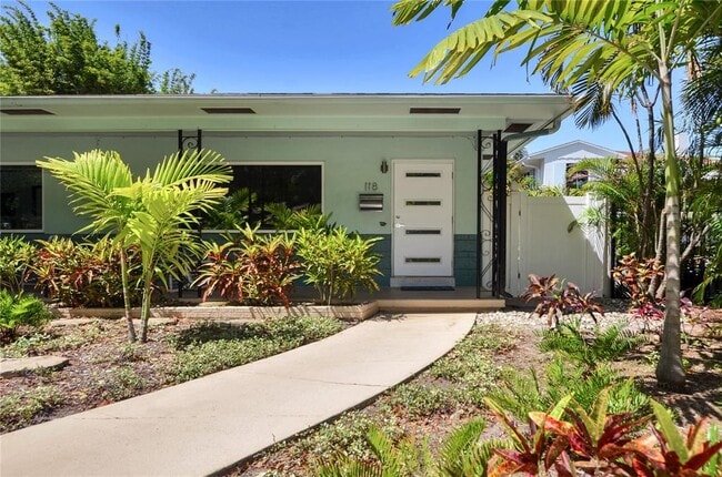 Building Photo - 807 26th Ave N