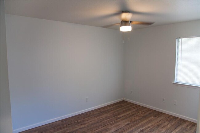 Building Photo - 5300 Indio Cove