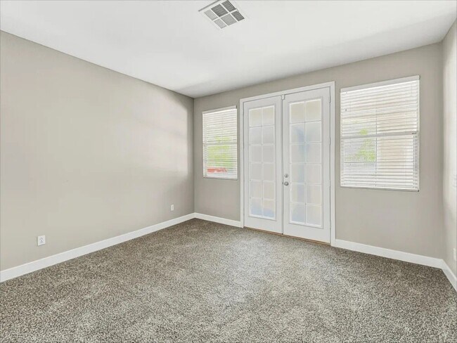 Building Photo - 3326 Chesterbrook Ct