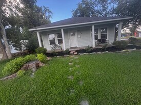 Building Photo - 619 Bluebonnet Dr