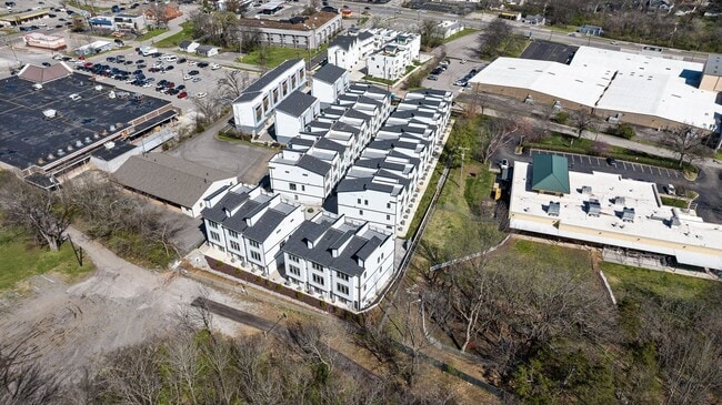 Building Photo - 223 Oceola Ave