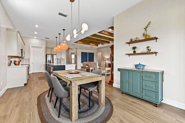 Building Photo - 9891 SW Legacy Dr