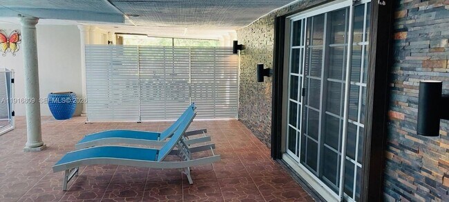 Building Photo - 29325 SW 182nd Ave