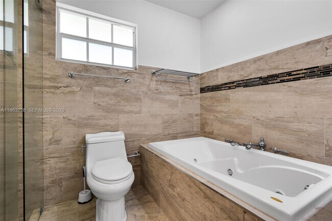 Building Photo - 7210 W Troon Cir