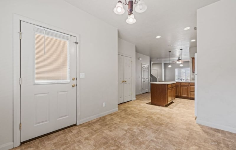 Building Photo - 767 Moss Dr