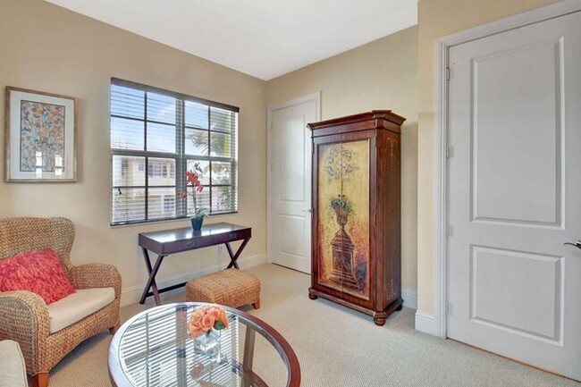 Building Photo - 3120 E Latitude Cir