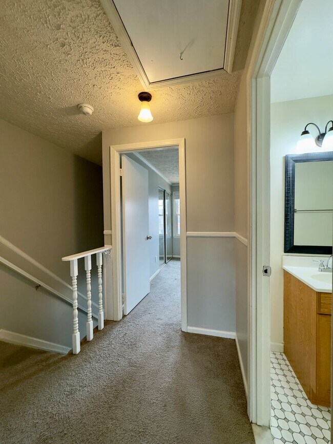 Building Photo - 5371 King Arthur Cir