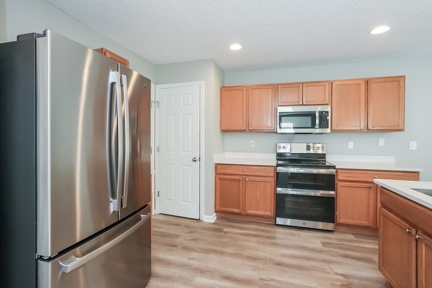 Building Photo - 11755 Alexandra Dr