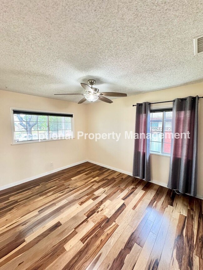 Building Photo - Ready to move in 3 bed 2 bath home