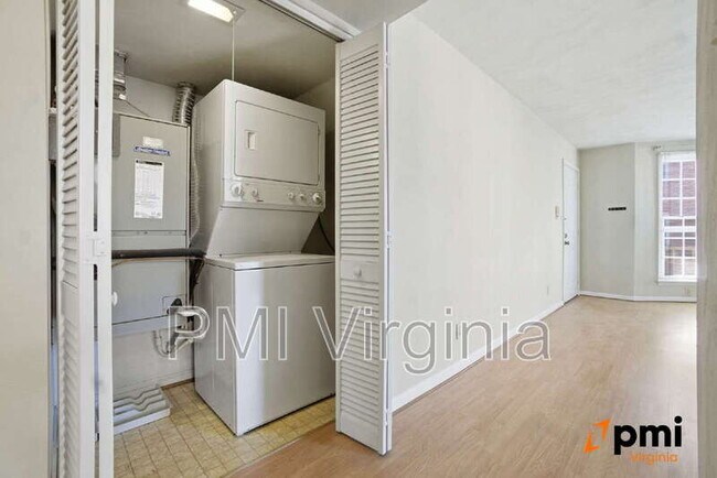 Building Photo - 1210 Stockley Gardens