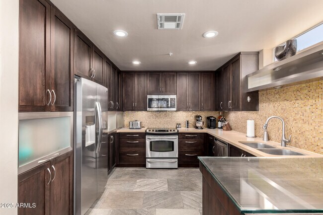 Building Photo - 7400 E Gainey Club Dr