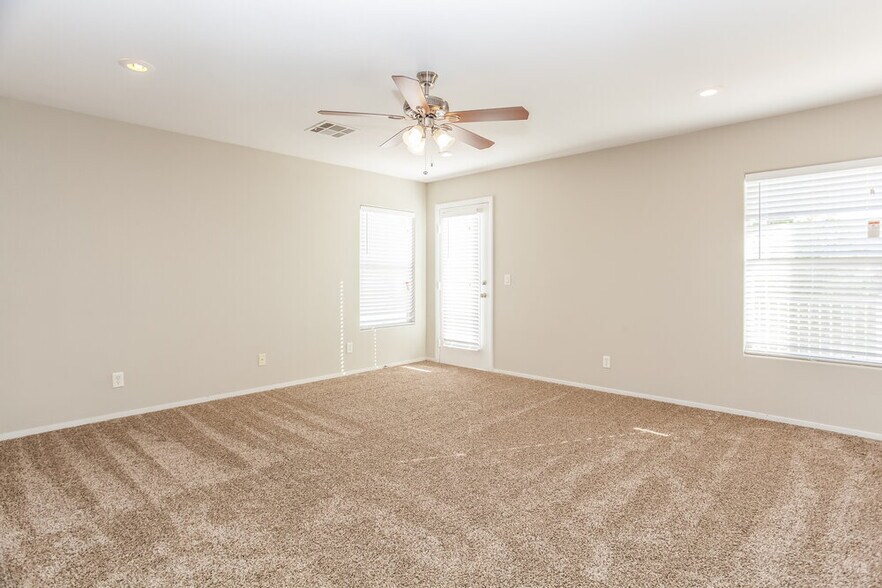 Building Photo - 8124 Lilac Harbor Ct